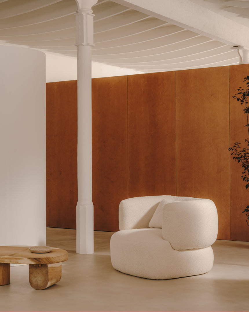 Martina Sessel mit Bouclé in Off-White mit Kissen - ZEN ZONE Furniture