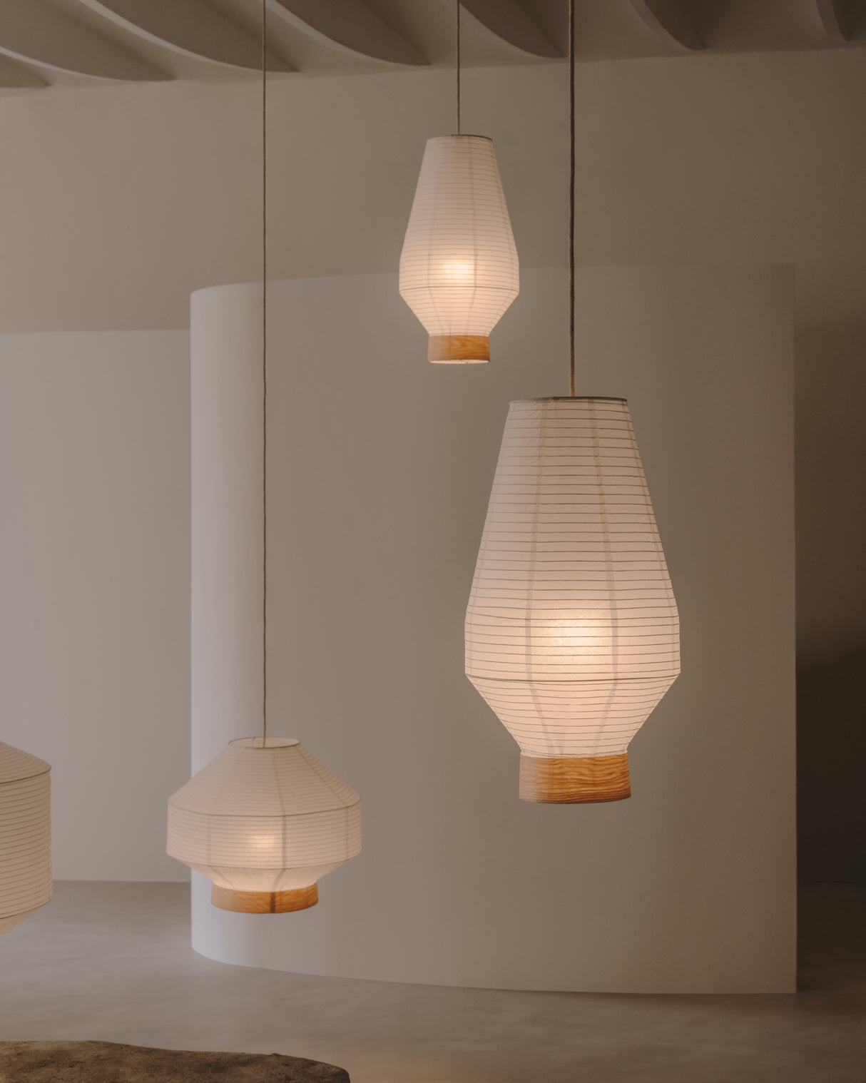 Hila Lampenschirm aus weißem Papier und Furnierholz Ø 30 cm - ZEN ZONE Furniture