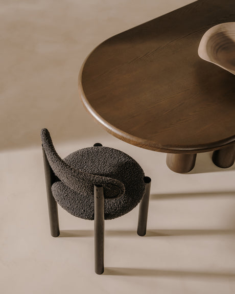 Mailen ovaler Tisch aus Eschenfurnier mit dunklem Finish Ø 220 x 105 cm - ZEN ZONE Furniture