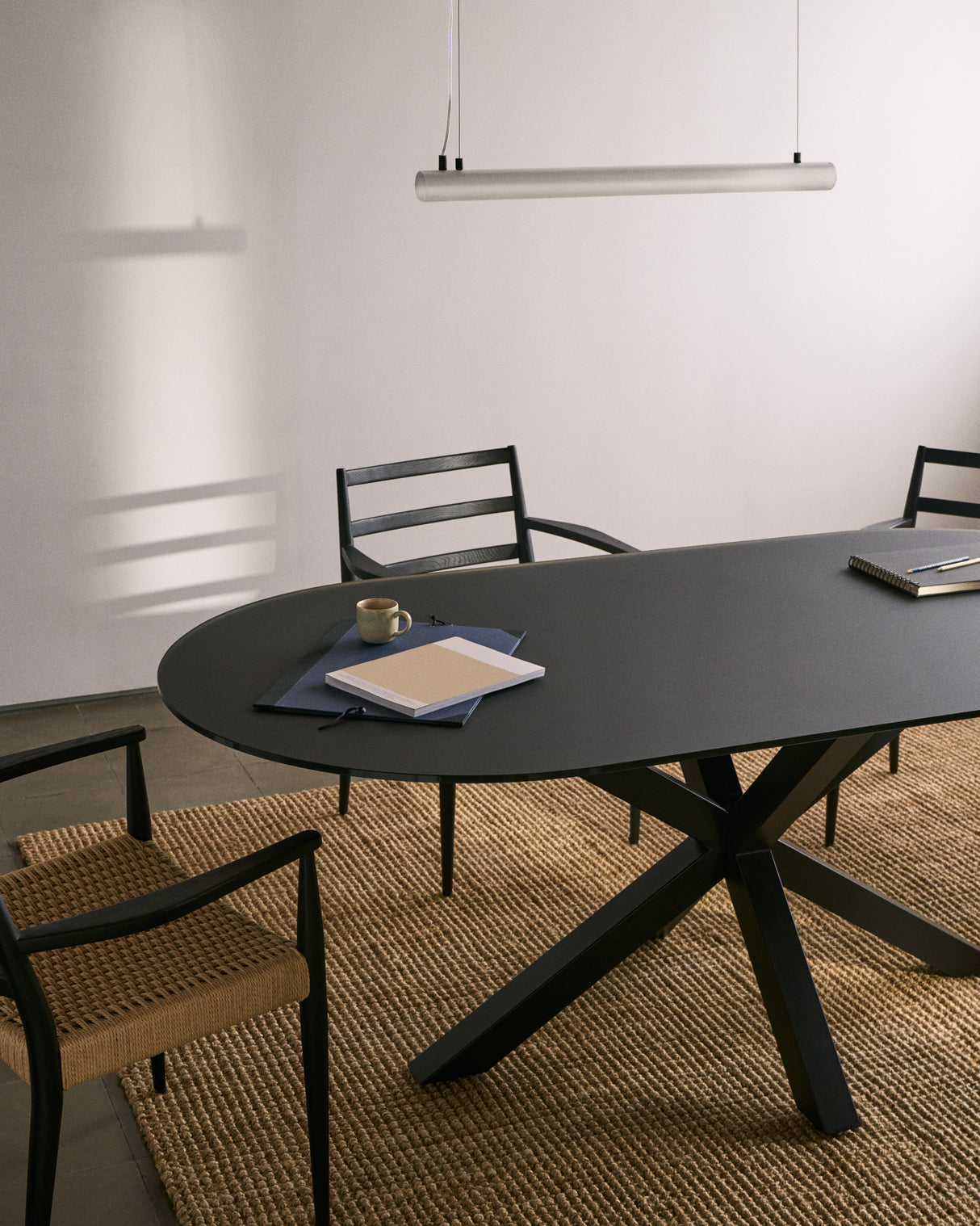 Vauxall Deckenleuchte aus Metall und mattiertem Glas - ZEN ZONE Furniture