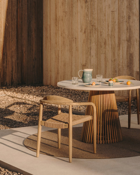 Nina stapelbarer In/Outdoor-Stuhl aus massivem Akazienholz und Seil in Beige FSC 100% - ZEN ZONE Furniture