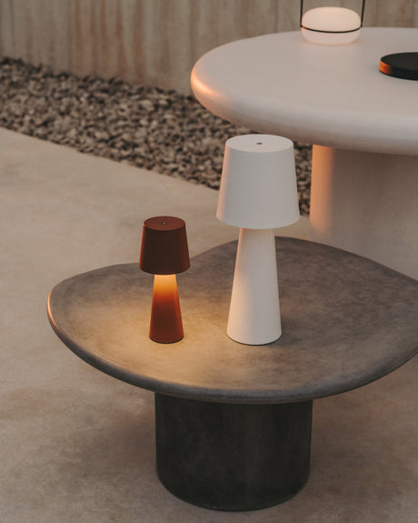 Arenys Outdoor Tischlampe groß aus Metall mit weißem Lackfinish - ZEN ZONE Furniture