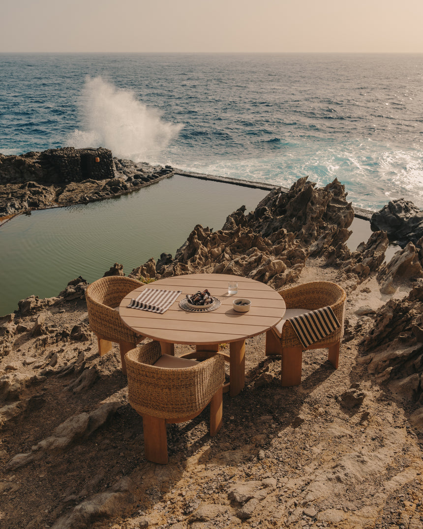 Xoriguer Stuhl aus synthetischem Rattan und massivem Eukalyptusholz FSC 100% - ZEN ZONE Furniture
