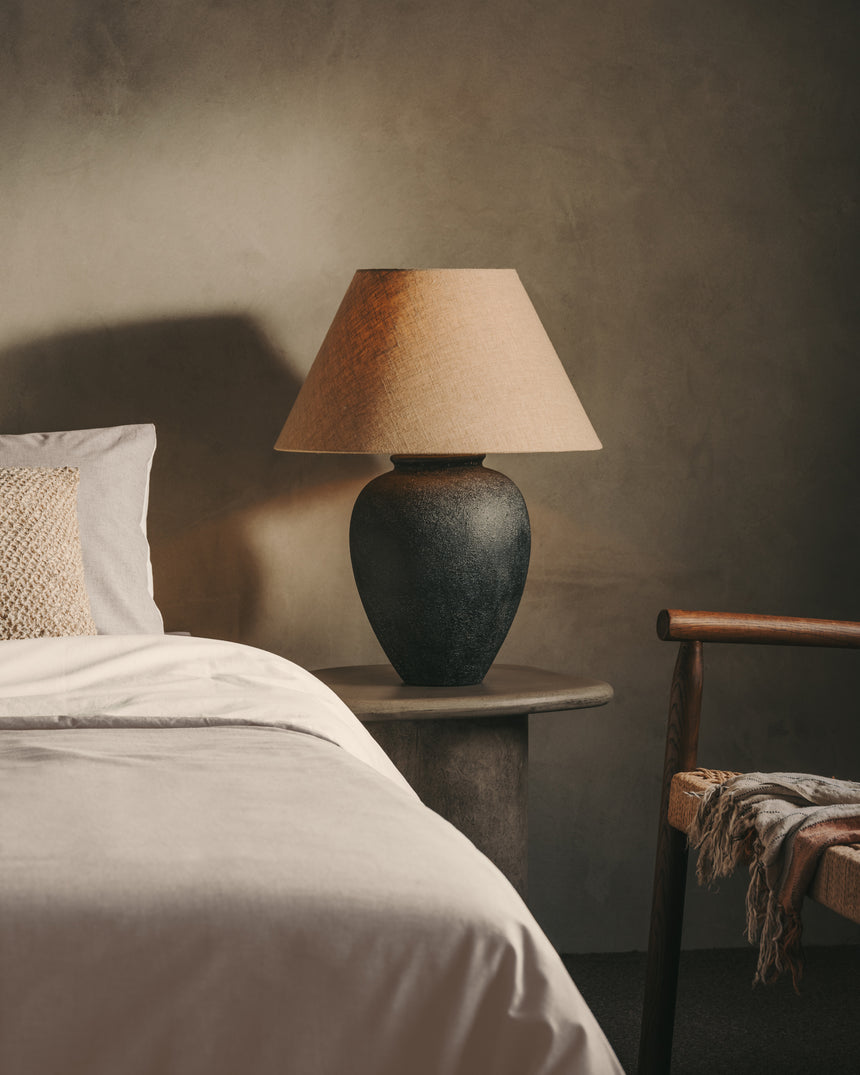 Mercadal Tischlampe aus Keramik mit schwarzem Finish - ZEN ZONE Furniture