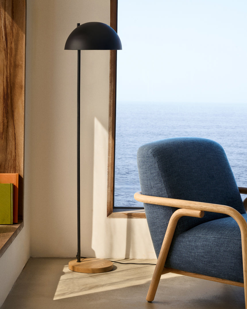 Catlar Stehlampe aus Eschenholz und Metall mit schwarzem Lackfinish - ZEN ZONE Furniture