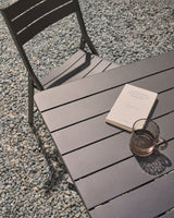 Faltbarer Außentisch Torreta aus Aluminium mit dunkelgrauem Finish 70 x 70 cm - ZEN ZONE Furniture