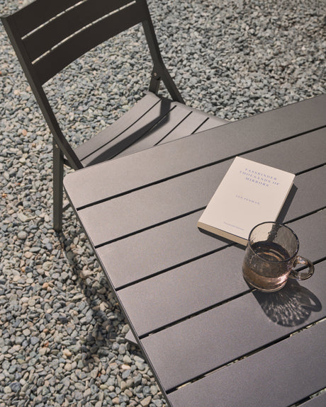 Faltbarer Außentisch Torreta aus Aluminium mit dunkelgrauem Finish 70 x 70 cm - ZEN ZONE Furniture