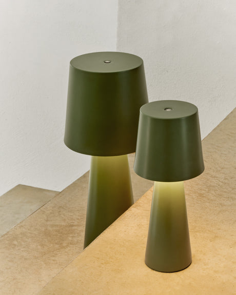 Arenys Outdoor Tischlampe klein aus Metall mit grünem Lackfinish - ZEN ZONE Furniture