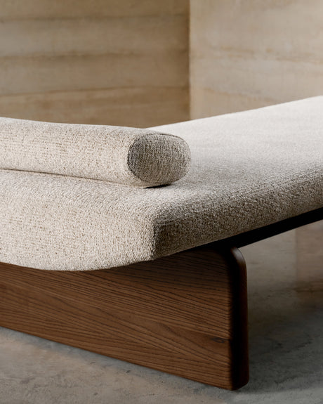 Daybed Topaz aus beigefarbenem Chenille und massivem Eschenholz mit natürlichem Finish 200 cm FSC 100% - ZEN ZONE Furniture