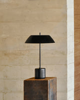 Tischleuchte Sayra aus schwarzem Marmor und Metall mit schwarzem Finish - ZEN ZONE Furniture