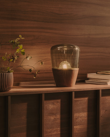 Tischleuchte Silex aus Walnussfurnier und grünem Glas - ZEN ZONE Furniture