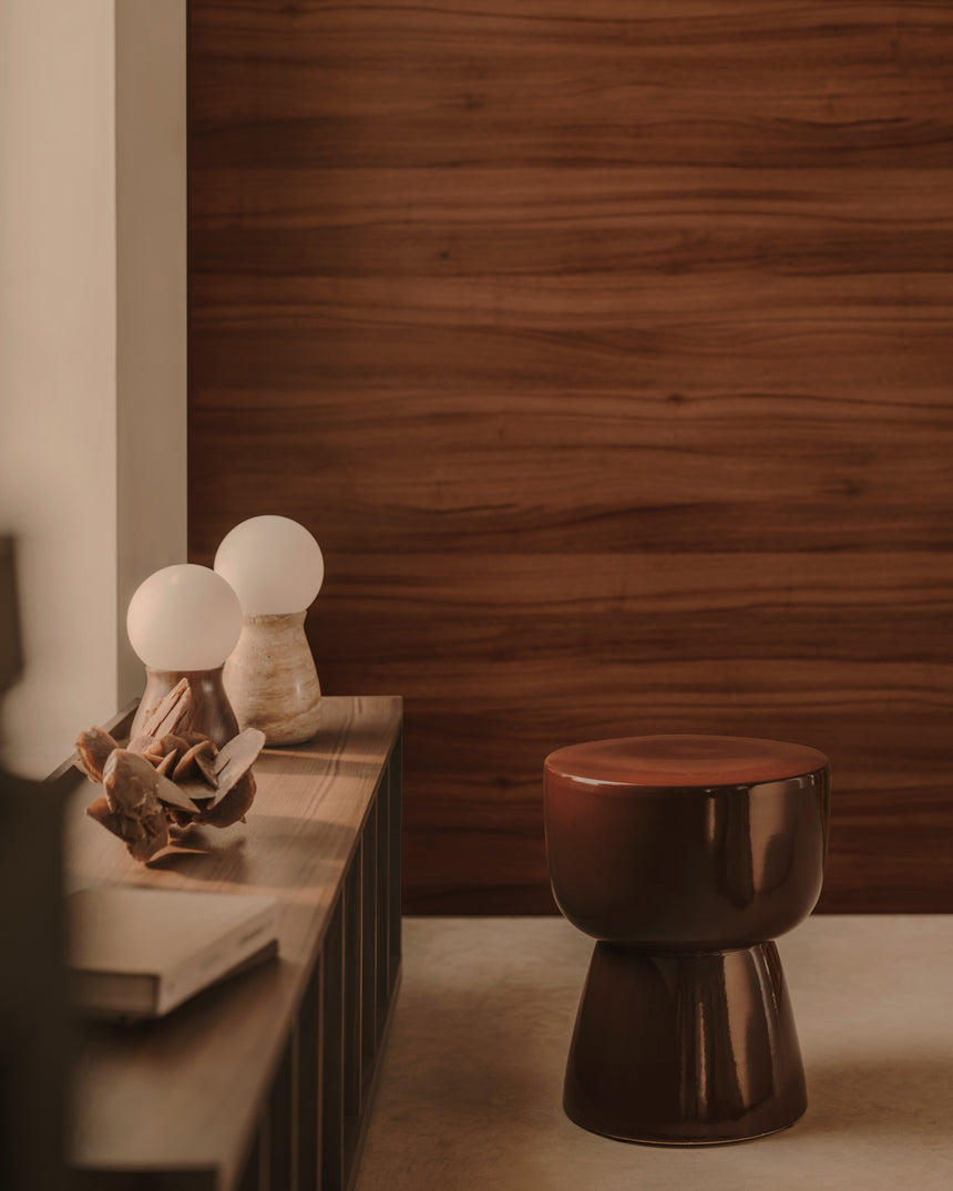 Tischleuchte Okeni aus Walnussholz und Glas. - ZEN ZONE Furniture