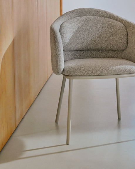 Stuhl Minda aus beiger grober Chenille Stahlbeine mit beigem Finish FSC Mix Credit - ZEN ZONE Furniture