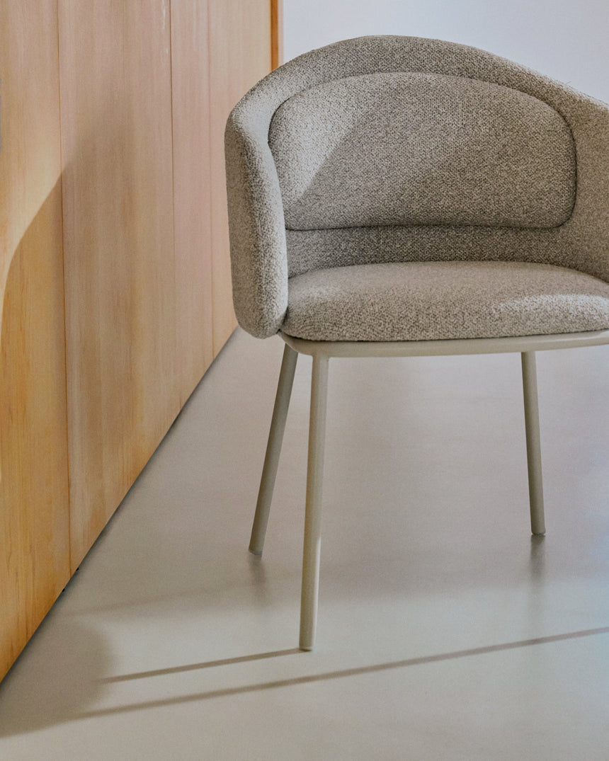 Stuhl Minda aus beiger grober Chenille Stahlbeine mit beigem Finish FSC Mix Credit - ZEN ZONE Furniture