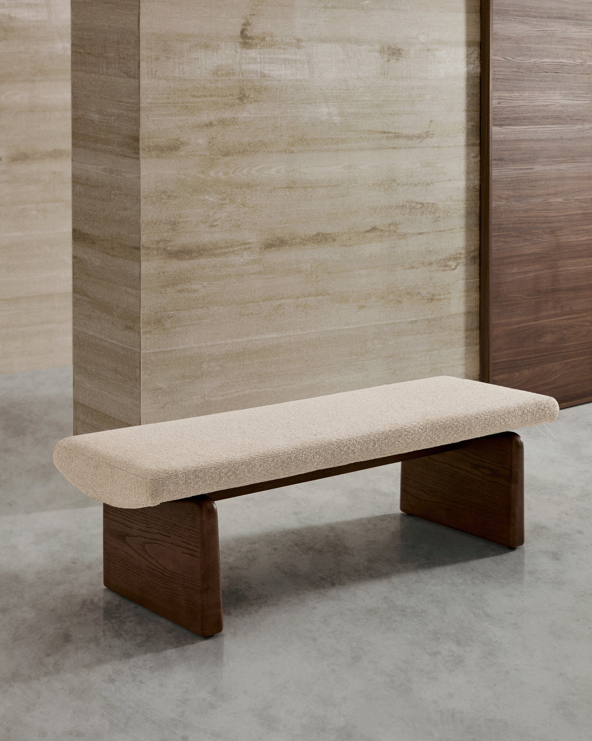 Polsterbank Topaz beiger Chenille und massives Eschenholz mit Walnuss-Finish 150cm FSC 100% - ZEN ZONE Furniture