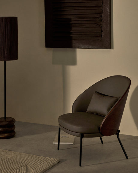 Eamy Sessel aus braunem Kunstleder, Eschenfurnier in Nussbaum-Finish mit Metall in Schwarz - ZEN ZONE Furniture