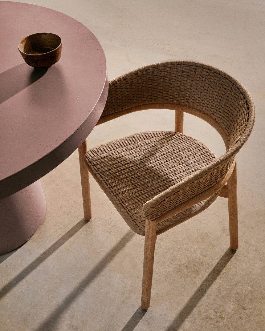 Stuhl Arinella aus massivem Akazienholz mit Finish in natürlichem Farbton und beigem Seil FSC 100% - ZEN ZONE Furniture