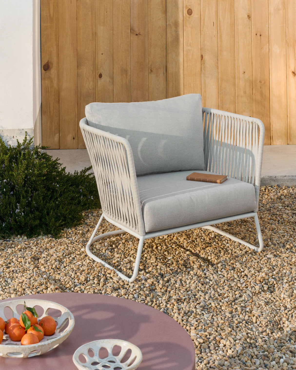 Outdoor-Sessel Saconca aus Seil und grau verzinktem Stahl
