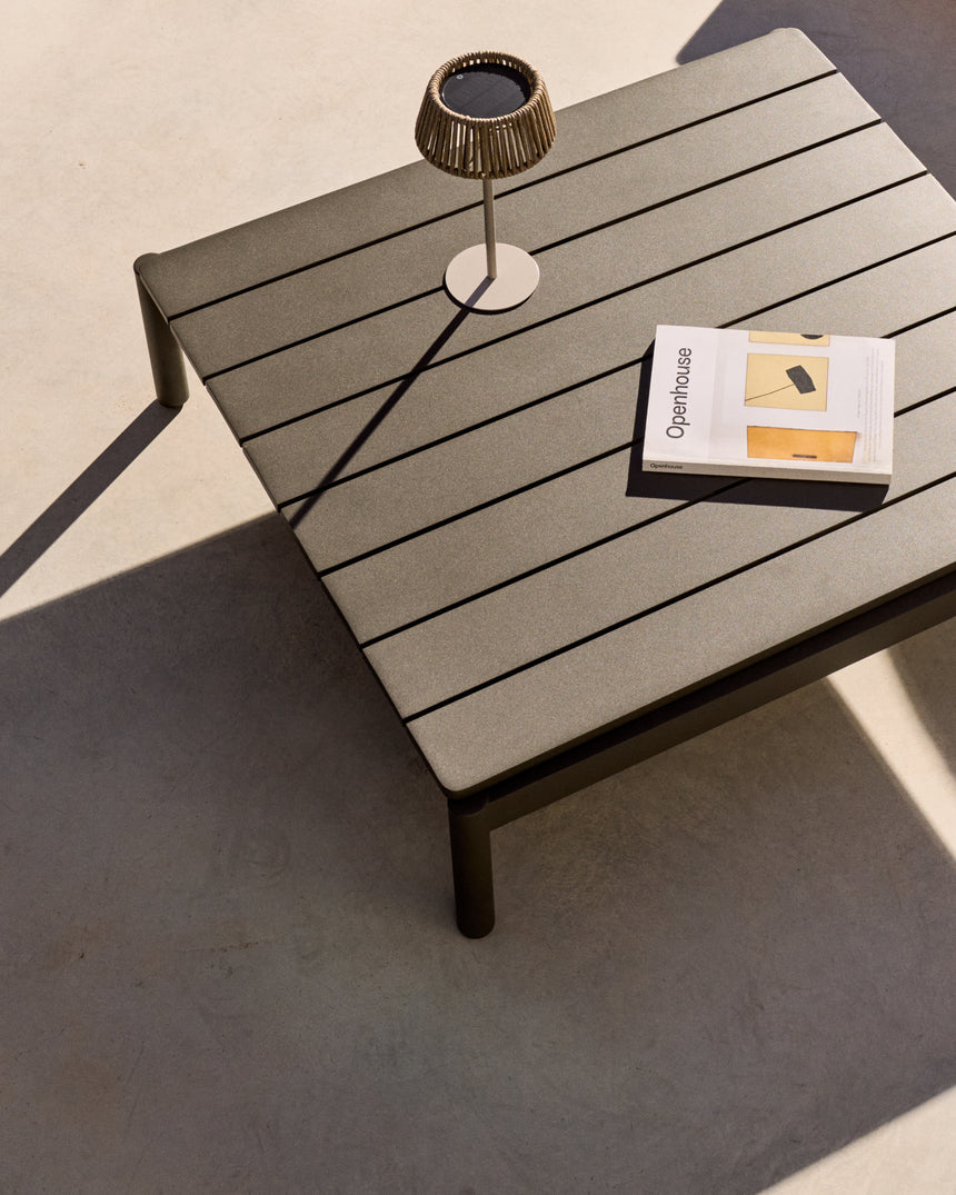Couchtisch Sorells aus grünem Aluminium 89 x 91 cm - ZEN ZONE Furniture