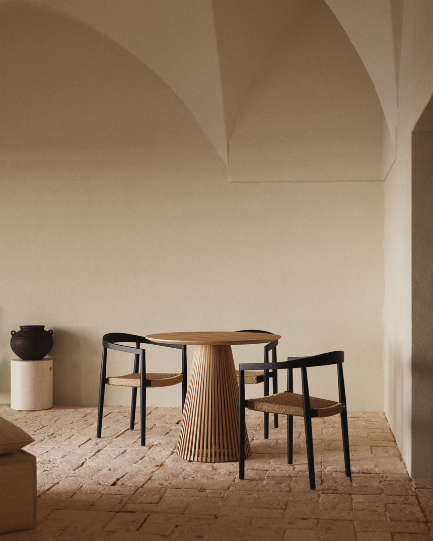 Ydalia stapelbarer Outdoor-Stuhl massives Teakholz schwarz Seil aus synthetischem Rattan - ZEN ZONE Furniture