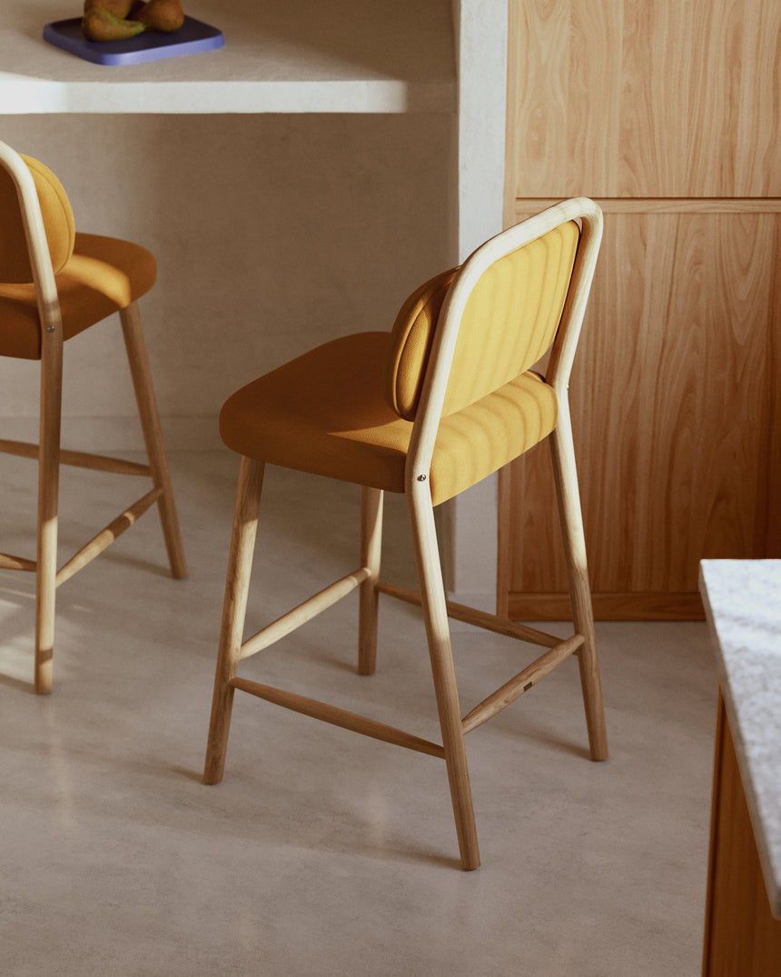 Helda Hocker aus senfgelber Chenille und massivem Eichenholz FSC Mix Credit 65 cm - ZEN ZONE Furniture