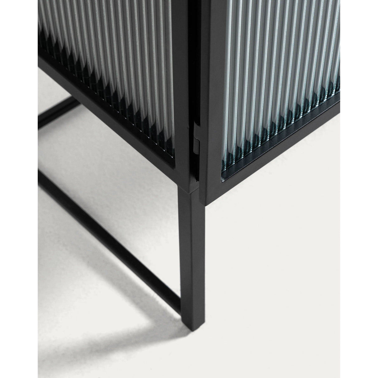 Trixie Sideboard 4 Türen aus Stahl in Schwarz 160 x 81 cm - ZEN ZONE
