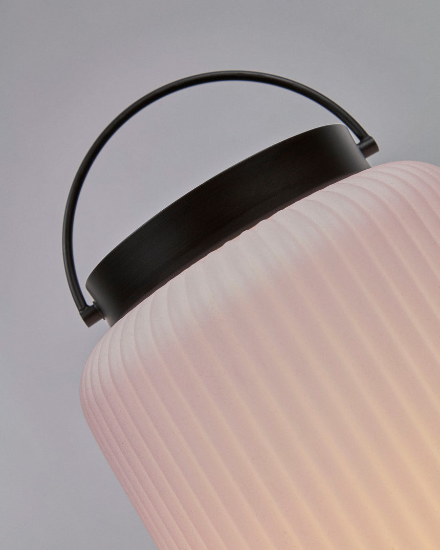 Verona Tischlampe aus Polyethylen und Metall mit schwarzem Finish - ZEN ZONE Furniture