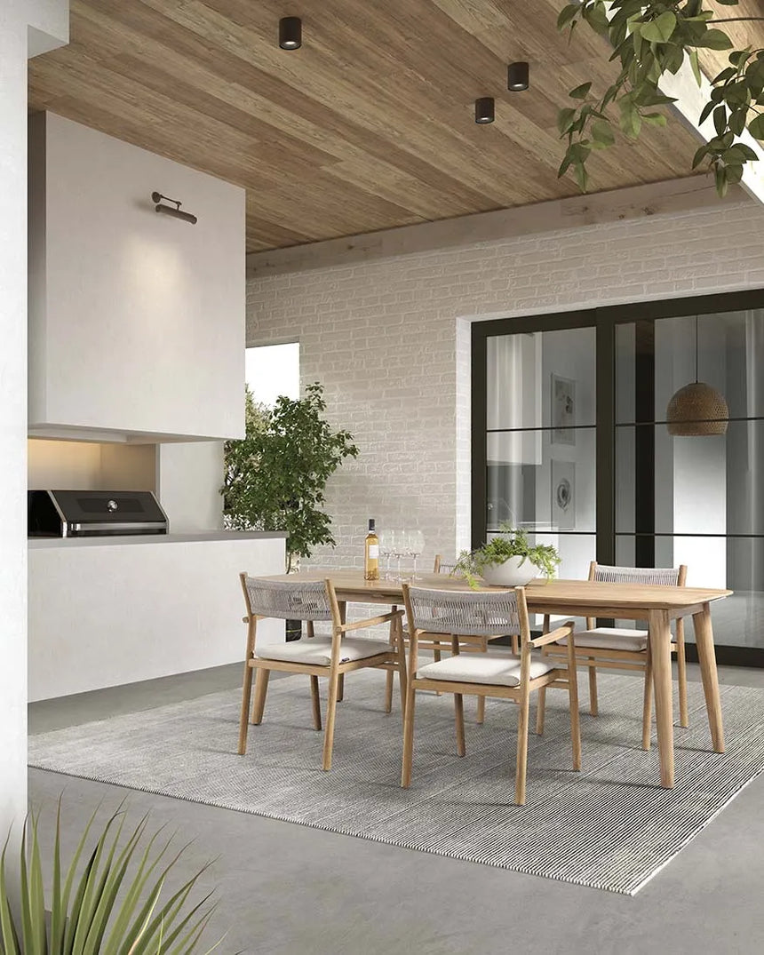 Gartenstuhl Maloy aus Teakholz mit tonfarbenen Kissen - ZEN ZONE Furniture
