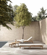 Sonnenliege Boras aus Teakholz mit tonfarbenen Kissen, 200x79x30 cm - ZEN ZONE Furniture