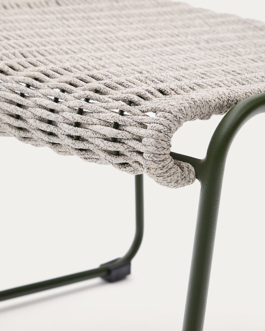 Fußablage Maurina aus grün verzinktem Stahl mit écrufarbenem und grauem Seil 58 x 52,5 cm - ZEN ZONE Furniture