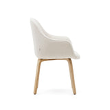 Aleli Stuhl mit Bouclé in Weiß Beine aus massivem Eschenholz mit natürlichem Finish - ZEN ZONE Furniture