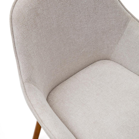 Aleli Stuhl mit Chenille in Beige Beine aus massivem Eschenholz mit Nussholz-Finish - ZEN ZONE