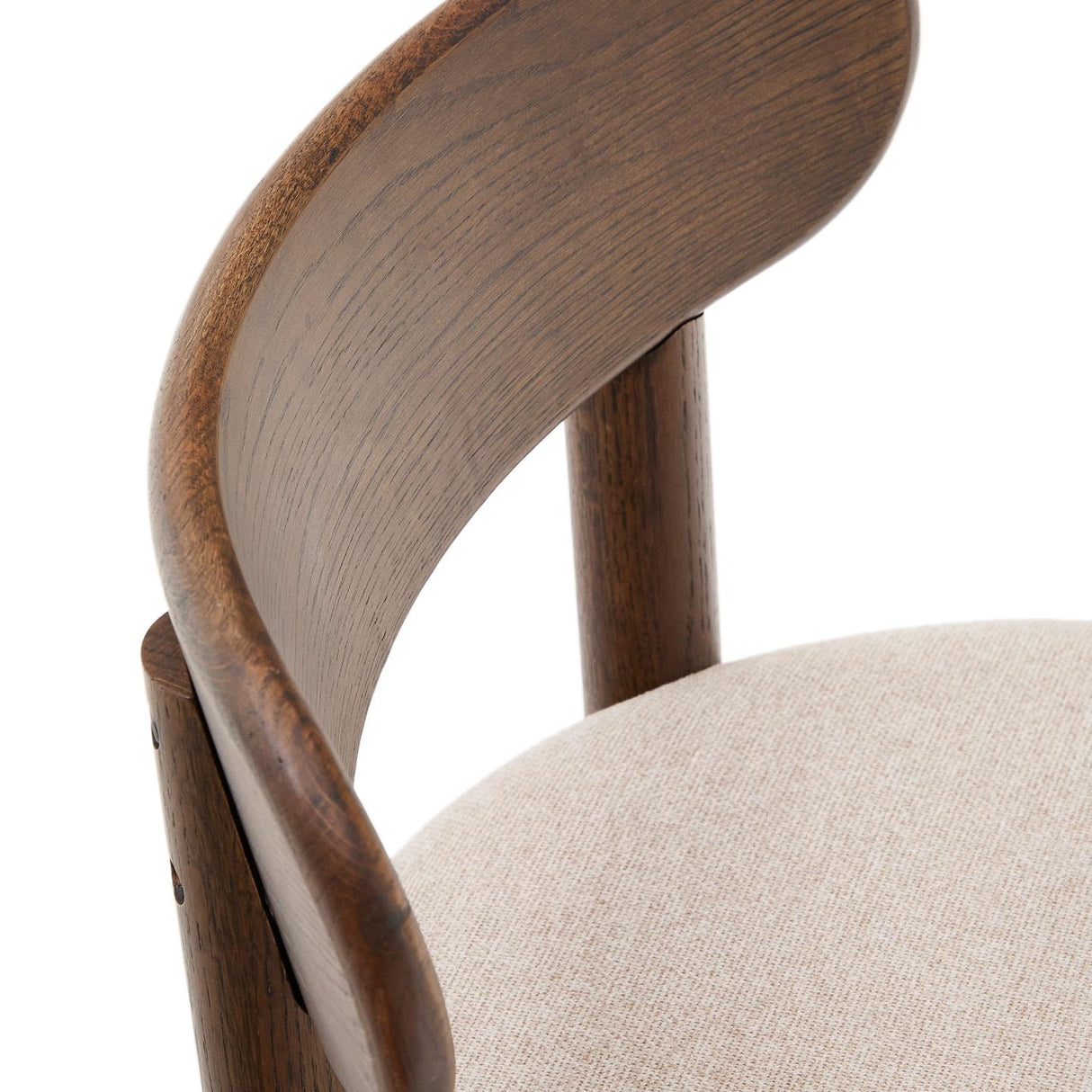 Nebai Stuhl aus brauner Chenille und Gestell aus massivem Eichenholz mit Nussholz Finish F - ZEN ZONE