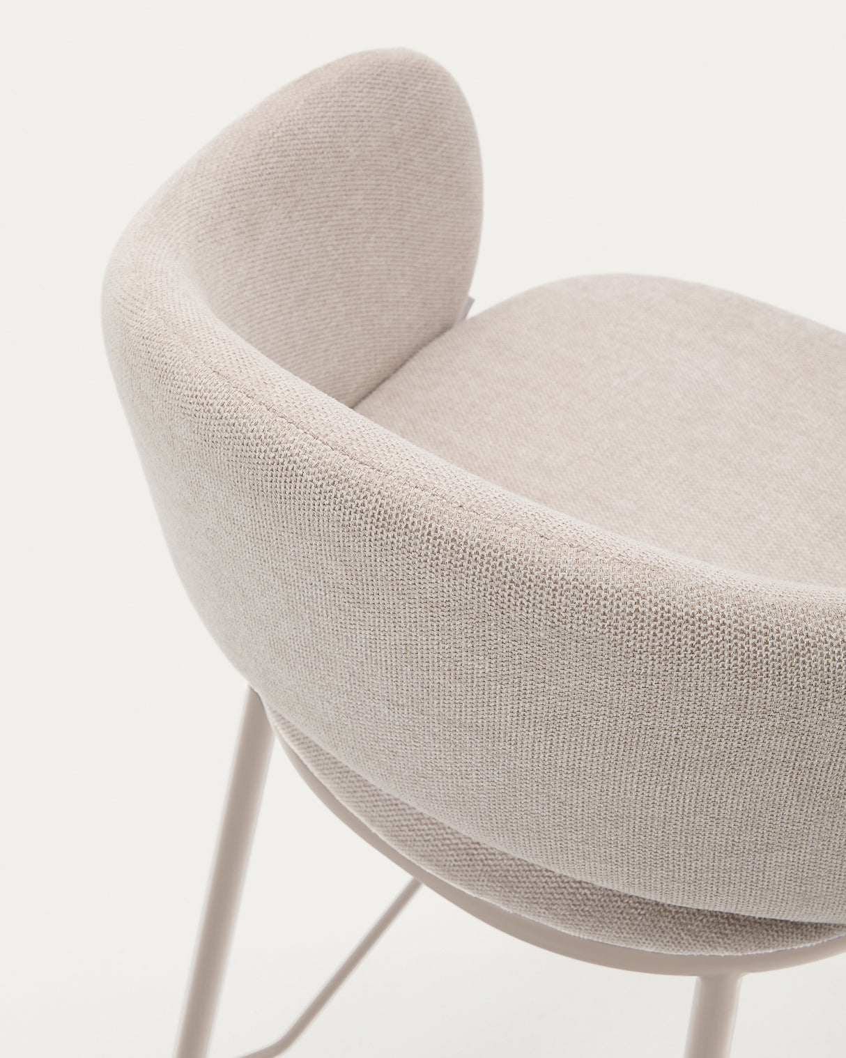 Hocker Maina aus beigefarbener Chenille und Stahlbeinen beiges Finish FSC Mix Credit 65 cm - ZEN ZONE Furniture