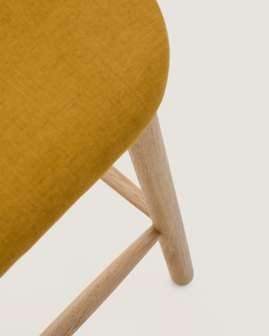 Helda Hocker aus senfgelber Chenille und massivem Eichenholz FSC Mix Credit 65 cm - ZEN ZONE Furniture