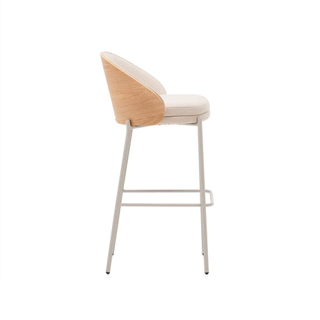 Hocker Eamy aus beigefarbenem Chenille, Eschenfurnier mit natürlichem Finish und beigefarbenem Metall, Höhe 77 cm - ZEN ZONE Furniture