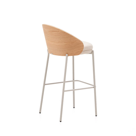 Hocker Eamy aus beigefarbenem Chenille, Eschenfurnier mit natürlichem Finish und beigefarbenem Metall, Höhe 77 cm - ZEN ZONE Furniture