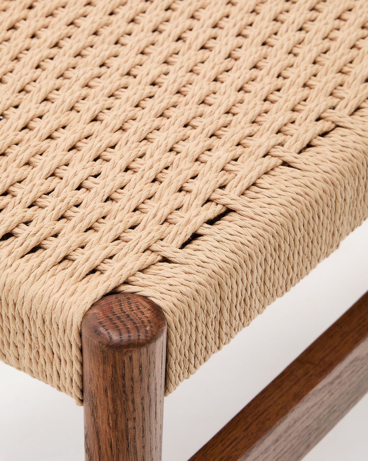 Zaide Bank aus massivem Eichenholz mit Nussbaum-Finish und Seilsitzfläche FSC 100% 120 cm - ZEN ZONE Furniture
