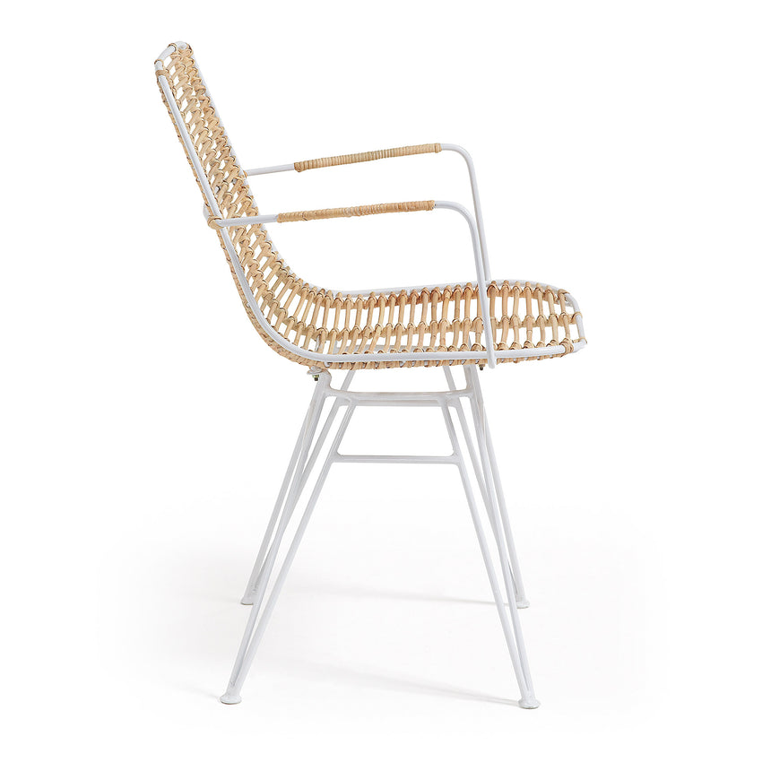 Tishana Stuhl mit Armlehnen aus Rattan und Stahl weiß - ZEN ZONE Furniture