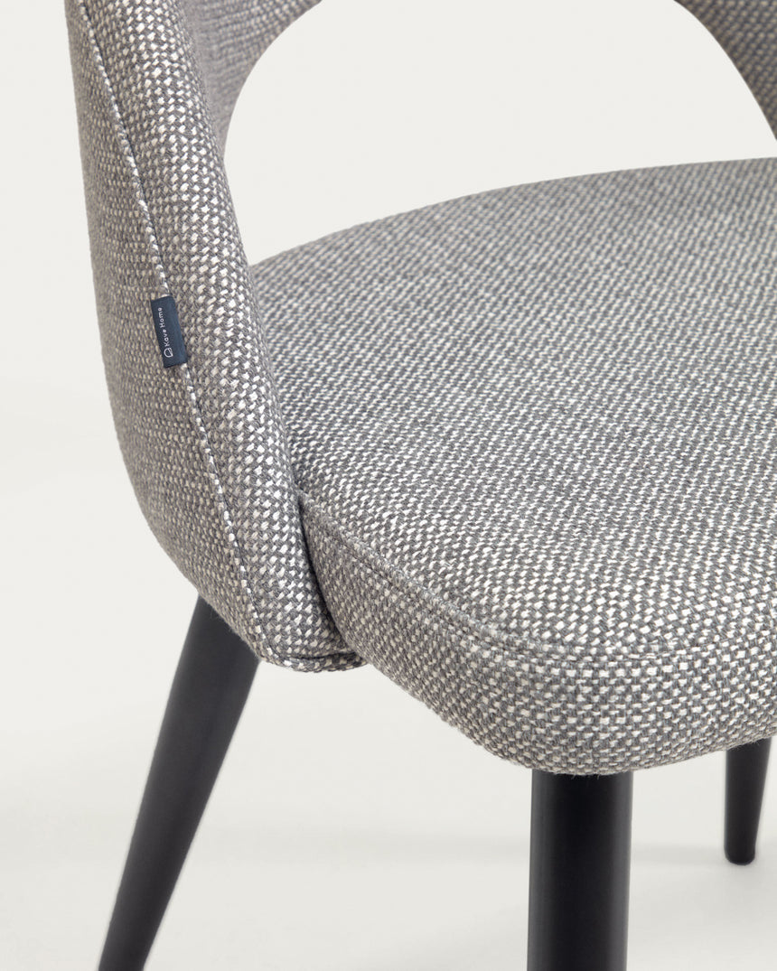 Stuhl Mael grauer mit Stahlbeinen mit schwarzem Finish - ZEN ZONE Furniture