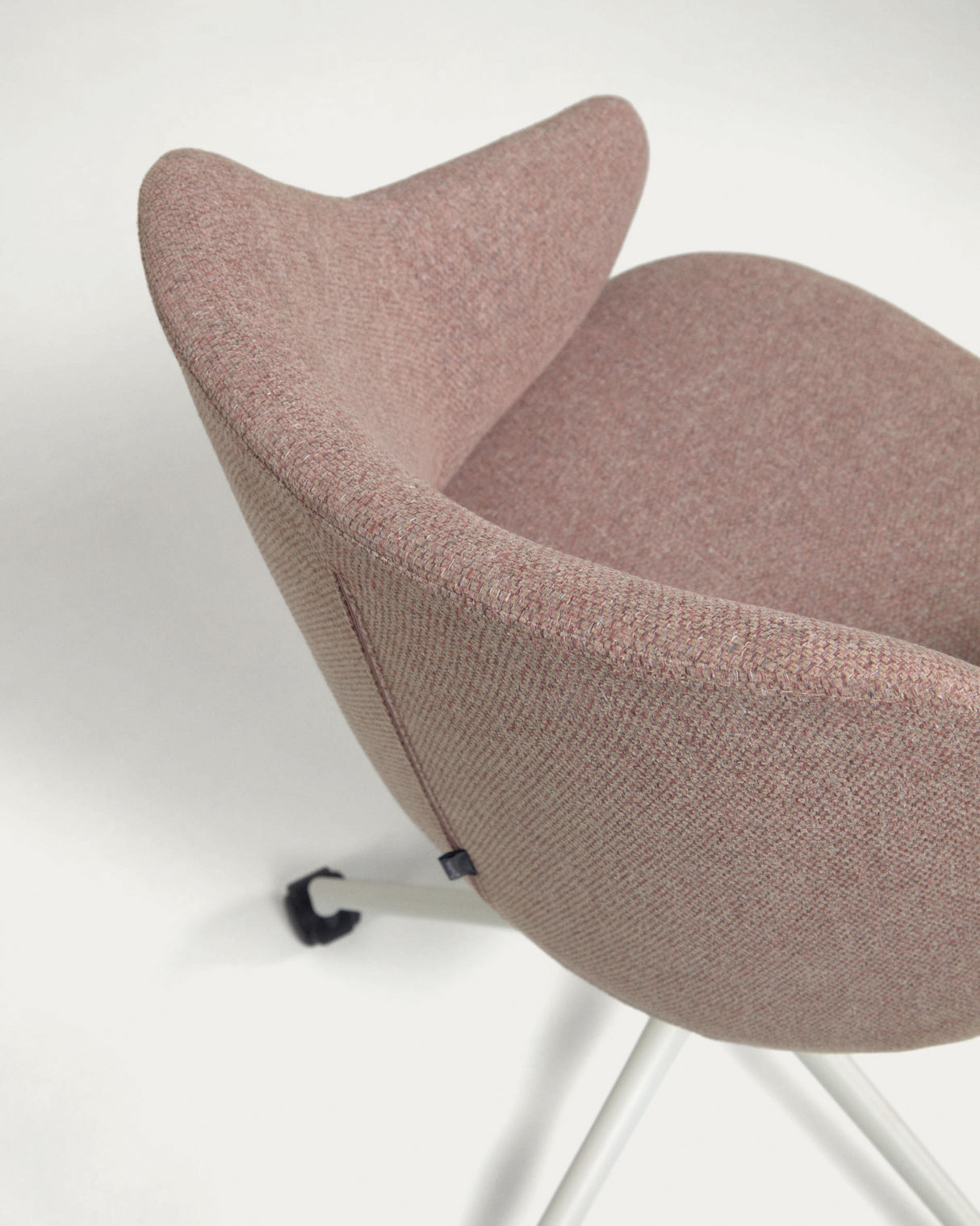 Einara Schreibtischstuhl in Rosa mit Beinen aus Stahl in Mattweiß - ZEN ZONE Furniture