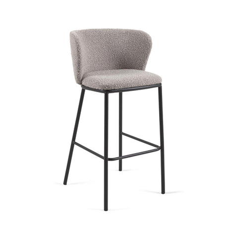 Ciselia Hocker mit hellgrauem Bouclé und schwarzen Stahlbeinen Höhe 75 cm hoch FSC Mix Credit - ZEN ZONE Furniture
