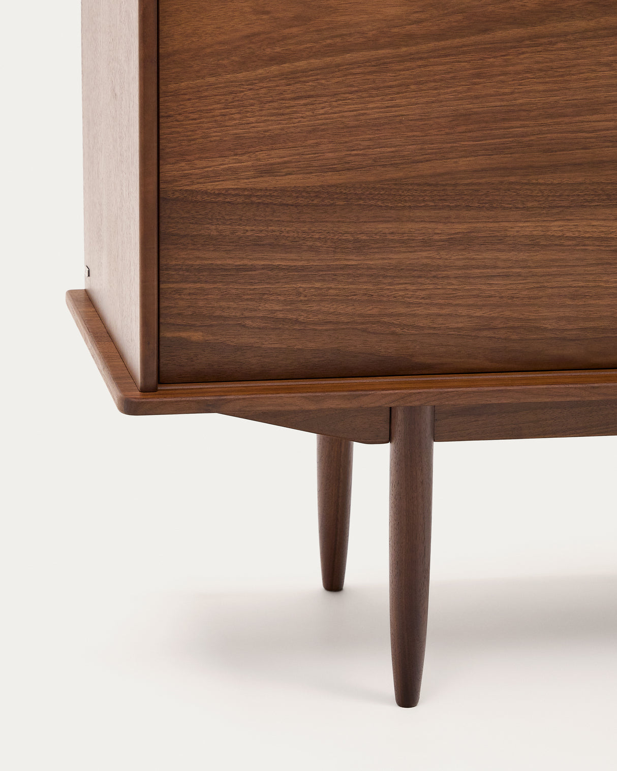 Carolin Sideboard 2 Türen 1 Schublade aus Nussholzfurnier 180 x 83,8 cm - ZEN ZONE Furniture