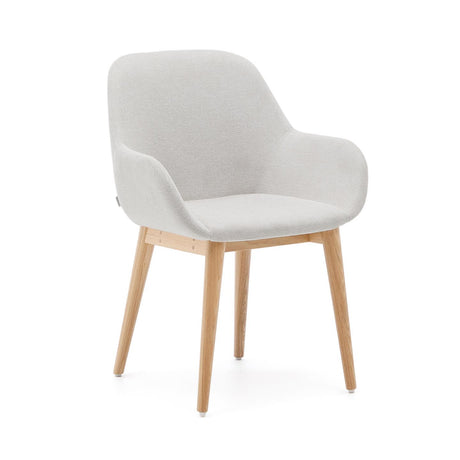 Konna Stuhl in Beige und Beine aus massivem Eschenholz mit natürlichem Finish - ZEN ZONE