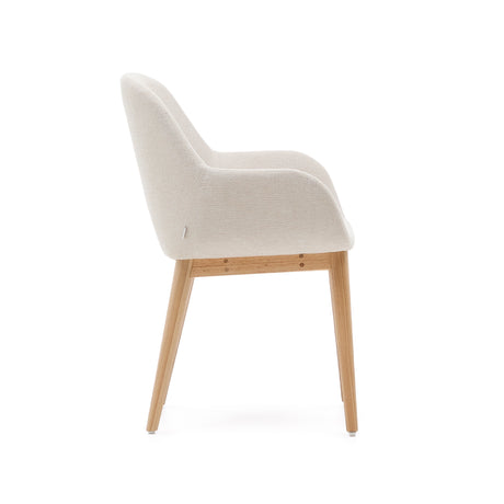 Konna Stuhl in Beige und Beine aus massivem Eschenholz mit natürlichem Finish - ZEN ZONE Furniture