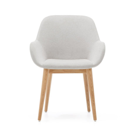 Konna Stuhl in Beige und Beine aus massivem Eschenholz mit natürlichem Finish - ZEN ZONE