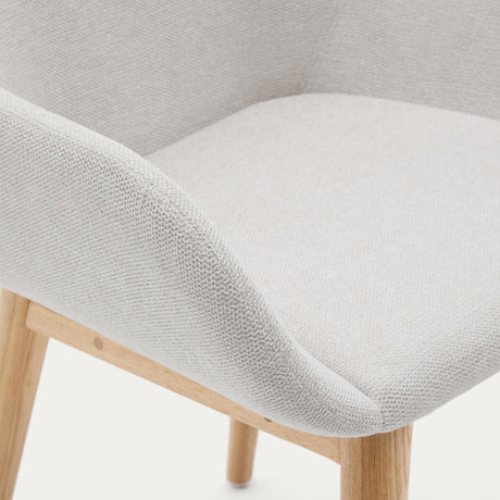 Konna Stuhl in Beige und Beine aus massivem Eschenholz mit natürlichem Finish - ZEN ZONE