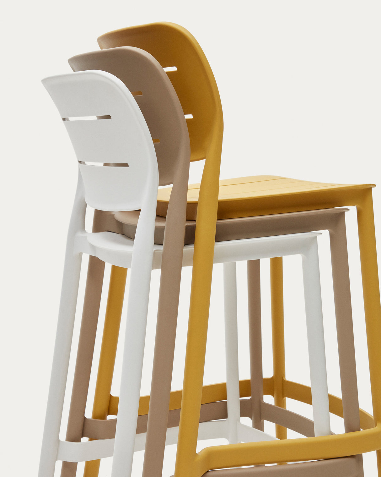 Morella Outdoor-Hocker aus Kunststoff in Beige Höhe 65 cm - ZEN ZONE Furniture