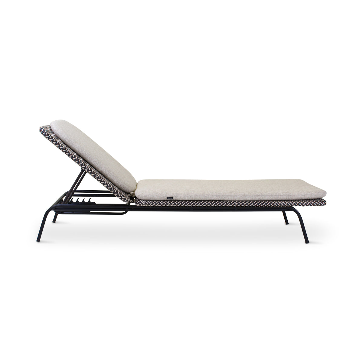 MODESTO Sonnenliege aus schwarzem Aluminium mit oyster-farbenem Geflecht - ZEN ZONE