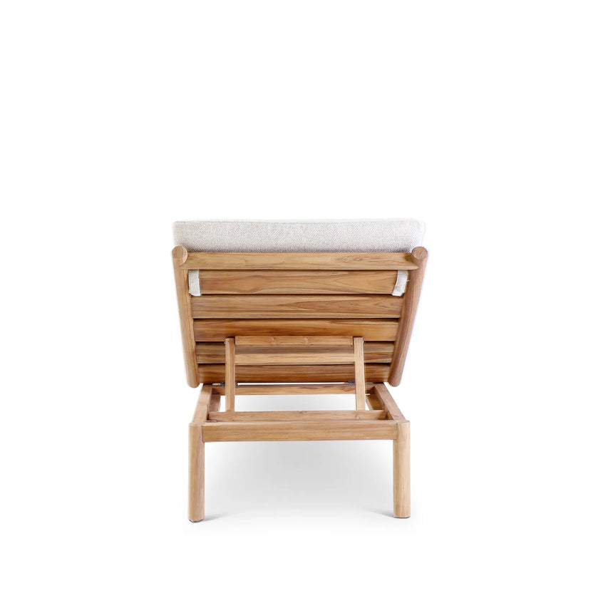 Sonnenliege Kuro aus Teakholz mit cremefarbenen Kissen aus Outdoor-Stoff, 212x75x30 cm - ZEN ZONE Furniture